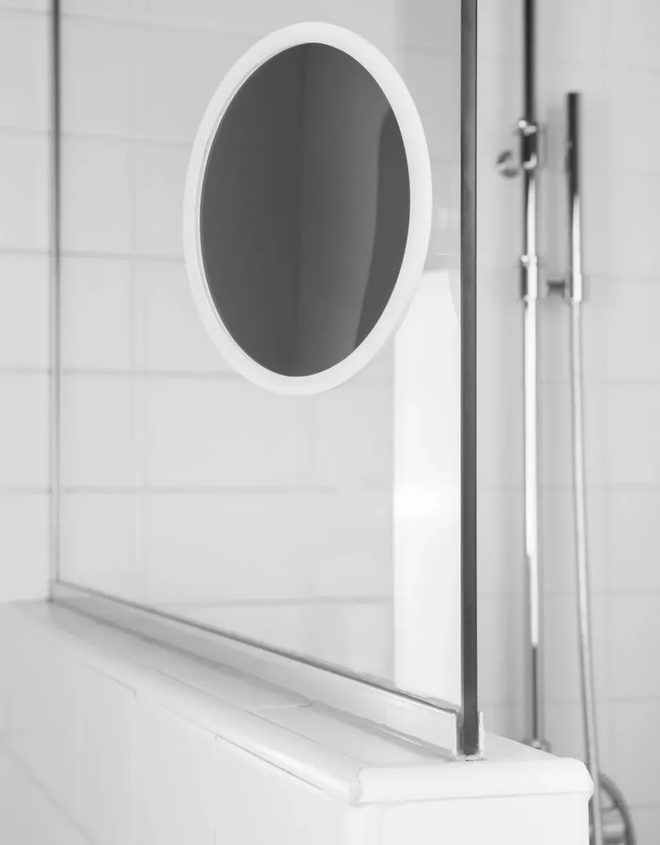 Clearance Bosign AirMirror makeup mirror x15 detachable with suction cup, Ø16.5 cm White