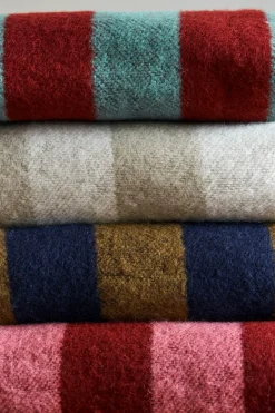 Wool Blankets & Throws^Scandi Living Aisles wool blanket 130x180 cm, Green GreenRed