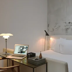 Reading Lamps|Floor Lamps^Louis Poulsen AJ floor lamp, Black
