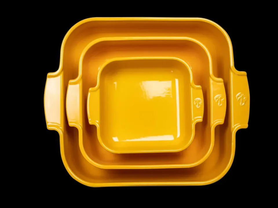 Outlet Peugeot Appolia ceramic dish 40x27 cm, Saffron Yellow