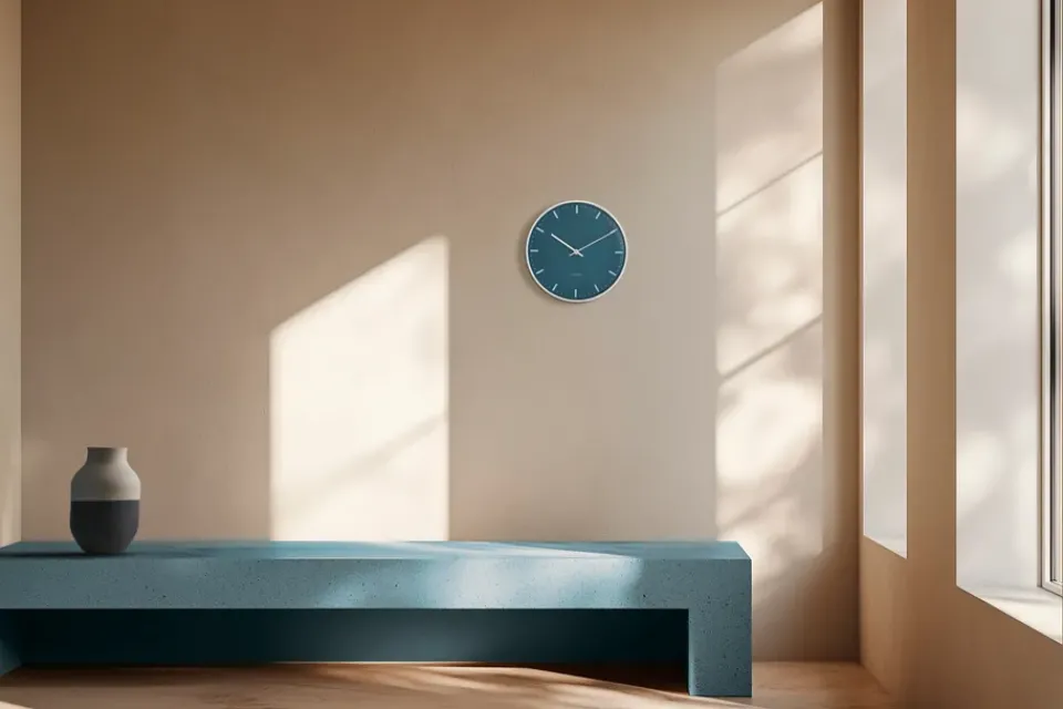Arne Jacobsen Clocks Arne Jacobsen City Hall, , Ø29 cm Blue
