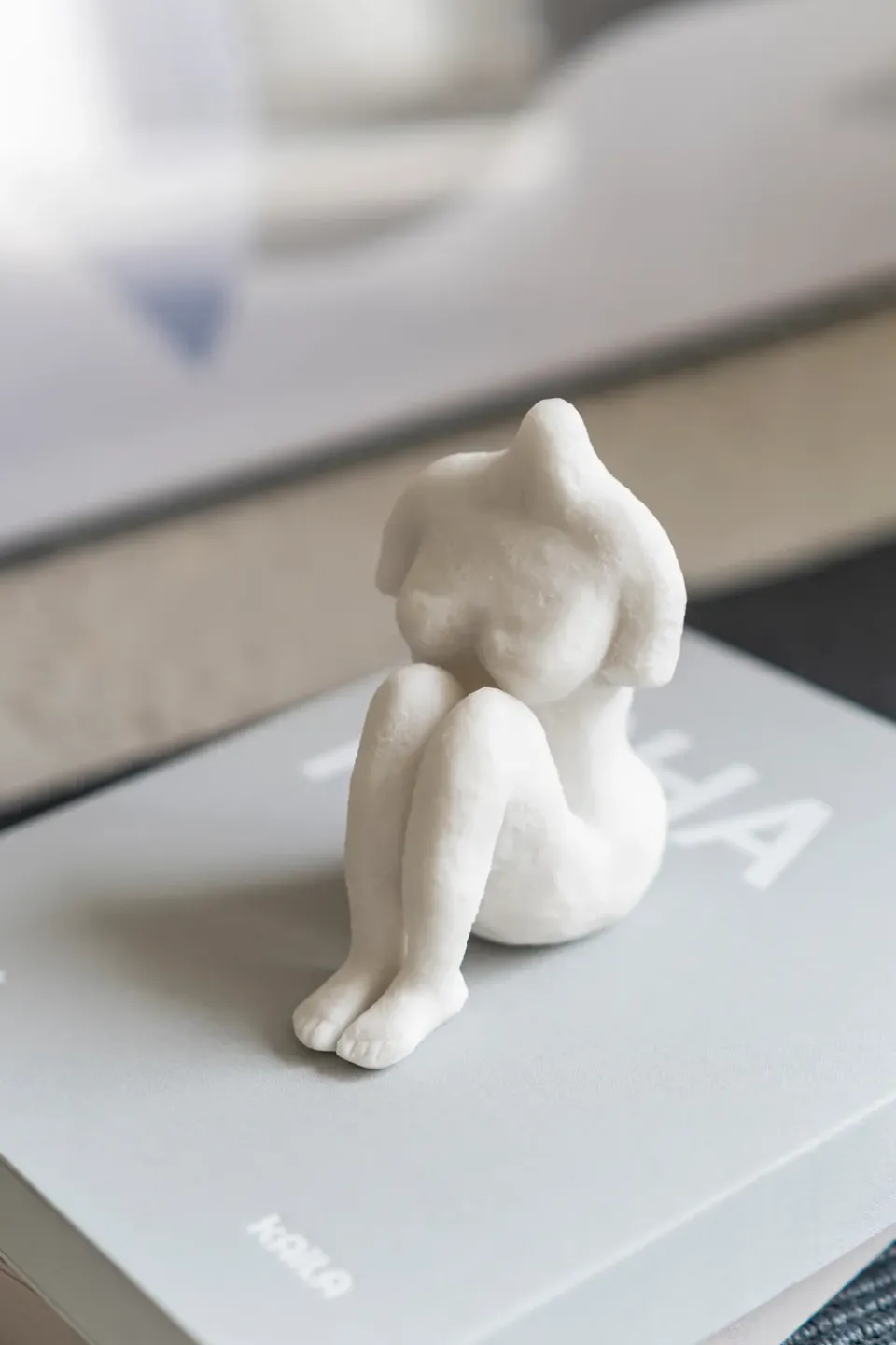 Sculptures & Porcelain Figurines^Mette Ditmer Art piece sitting woman 14 cm, Off- White