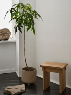 Stools^Kristina Dam Studio Artisan stool 30x40 cm, Warm lacquered oak Beige