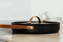 Best Vargen & Thor Arvet hammered sauce pan with lid, Modell X2. Ø28 cm Black