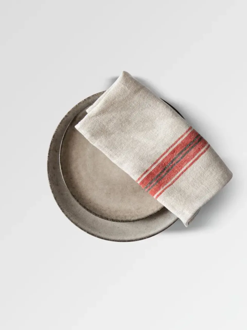 Linen & Cotton Napkins^Tell Me More Astrid linen napkin 50x50 cm, Red