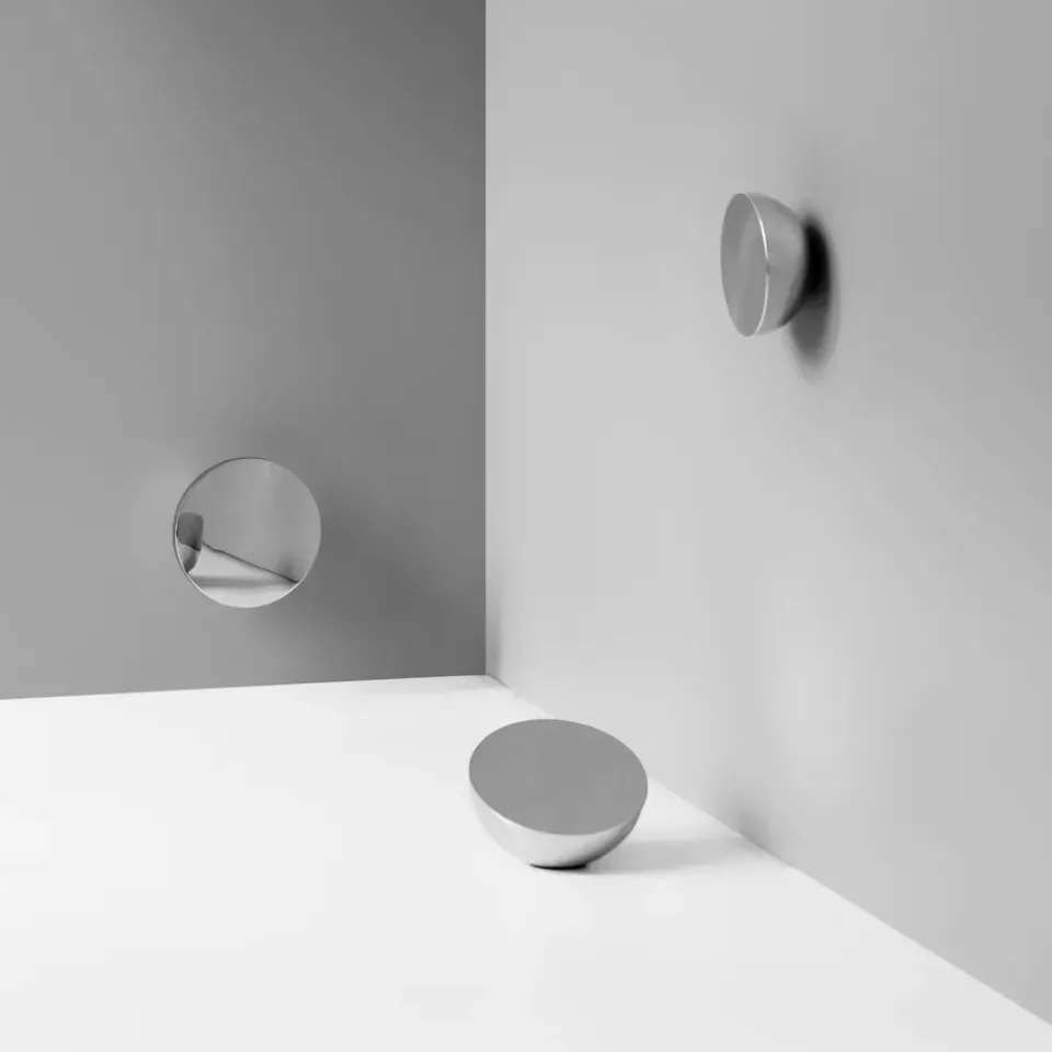 Outlet New Works Aura wall mirror small, Stainless steel Silver-coloured