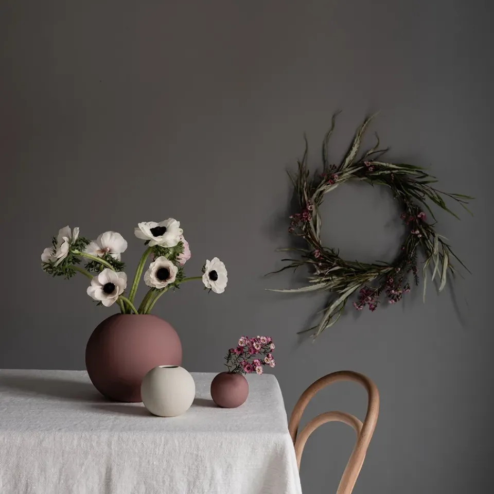 Hot Cooee Design Ball vase shell, 10 cm Grey