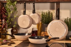 Ballarini Ledro ceramic sauté pan with glass lid, 28 cm Beige