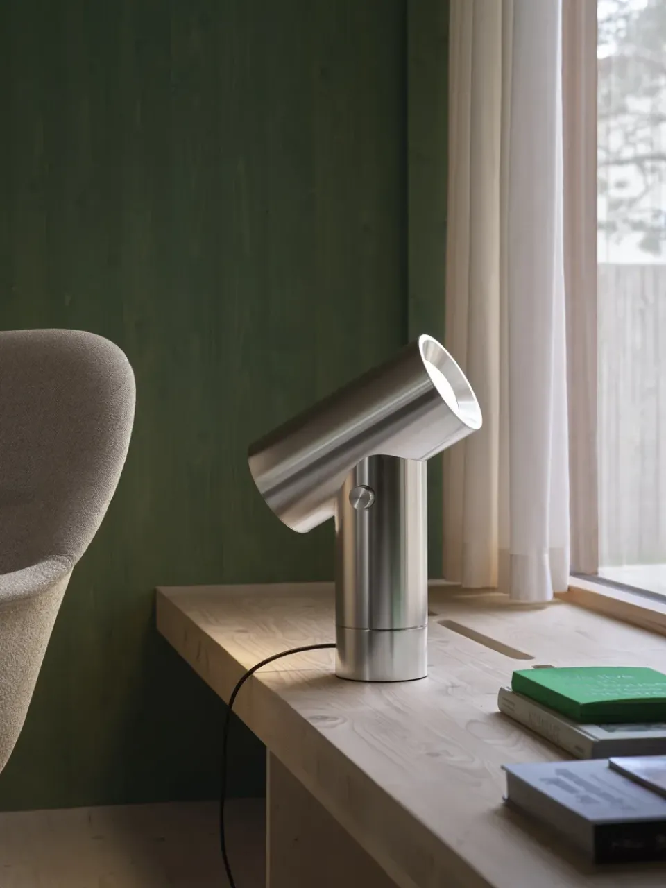 Discount Muuto Beam table lamp 45,4 cm, Polished aluminium Silver-coloured