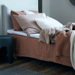 Best ByNORD Bed Skirt Gunhild 280x210 cm, Berry