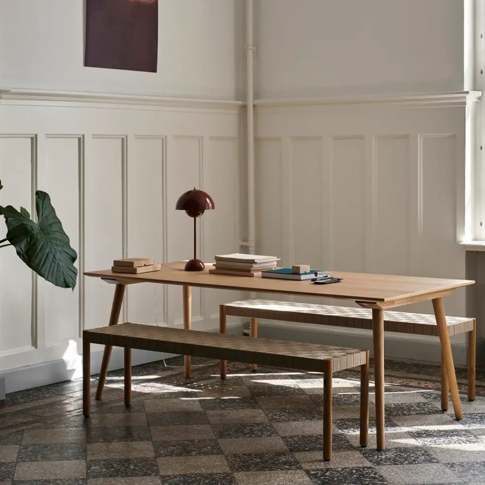 Benches^&Tradition Betty TK5 bench, Oak. natural braided linen seat Beige