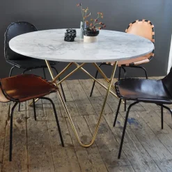 Dining Tables^OX Denmarq Big O Table dining table, Marble carrara. brass stand White