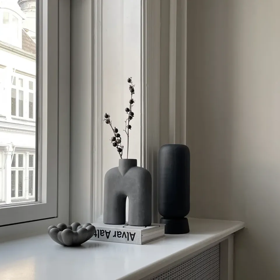 Decorative Bowls^101 Copenhagen Bloom tray bowl mini, Dark Grey