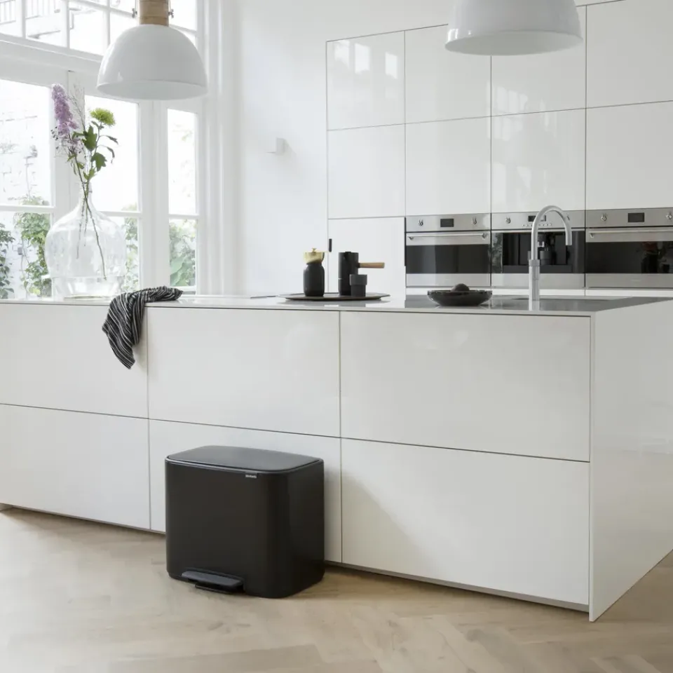 Hot Brabantia Bo pedal bin 36 l, matte Black