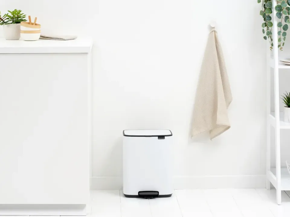Brabantia Bo pedal bin 12 L, White