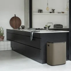 Outlet Brabantia Bo touch bin 60 L, Platinum Grey