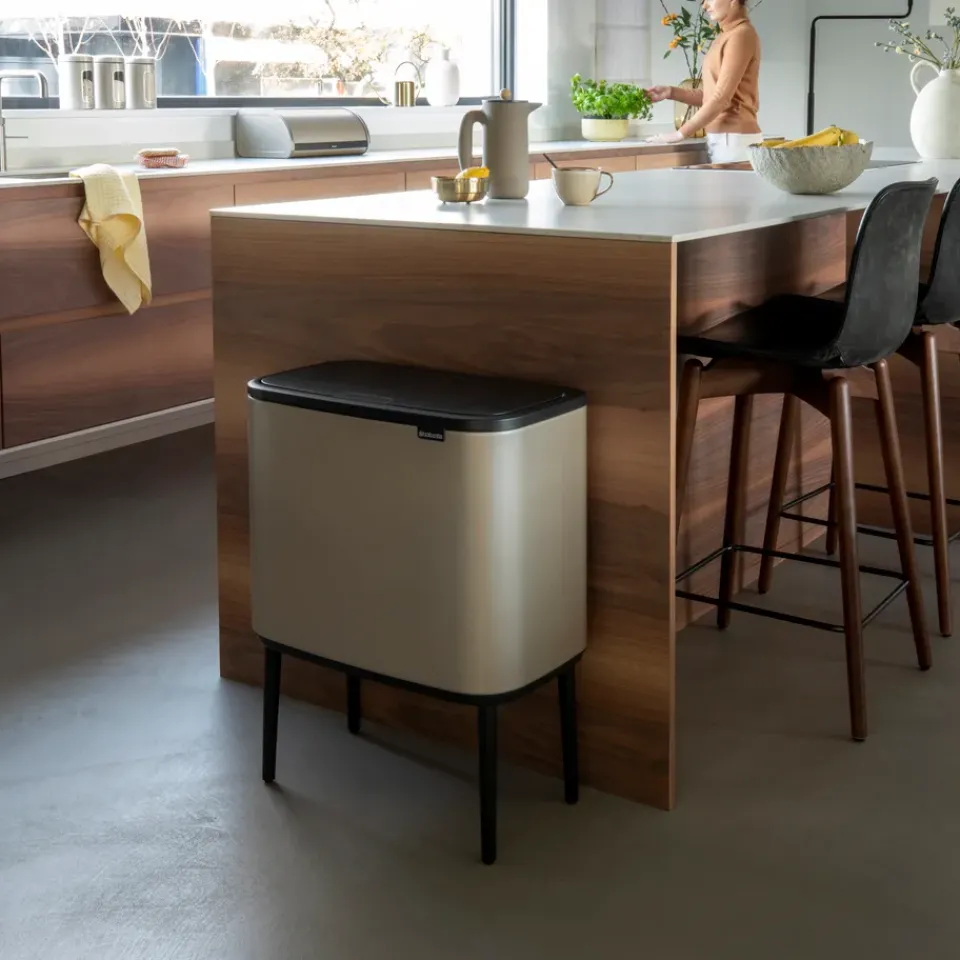 Brabantia Bo touch bin 36 litre, Metallic Gold BeigeBlack