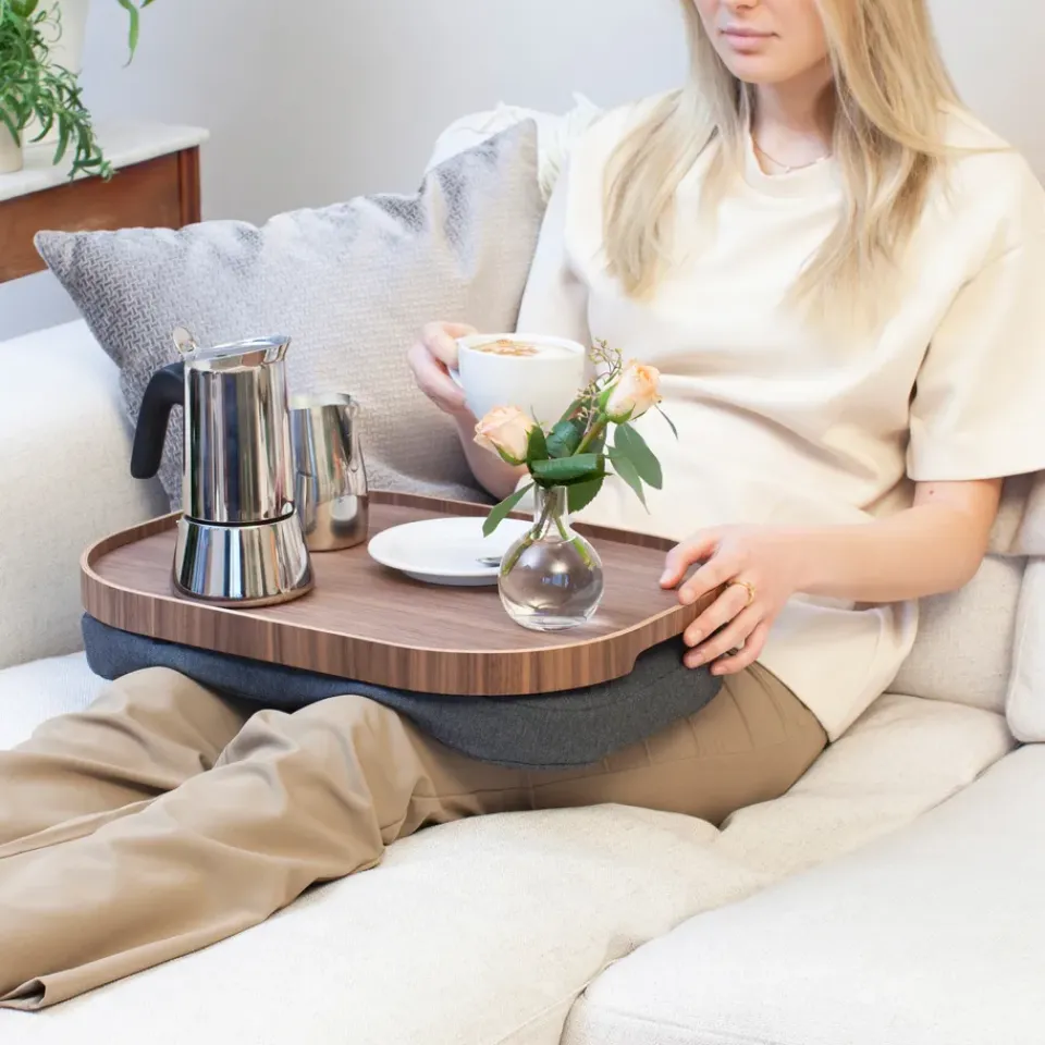 Clearance Bosign Knee tray curveline large 34x47 cm, Walnut Brown