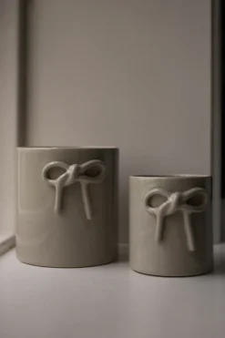 Clearance DBKD Bow pot Ø11 cm, Shiny mole Beige