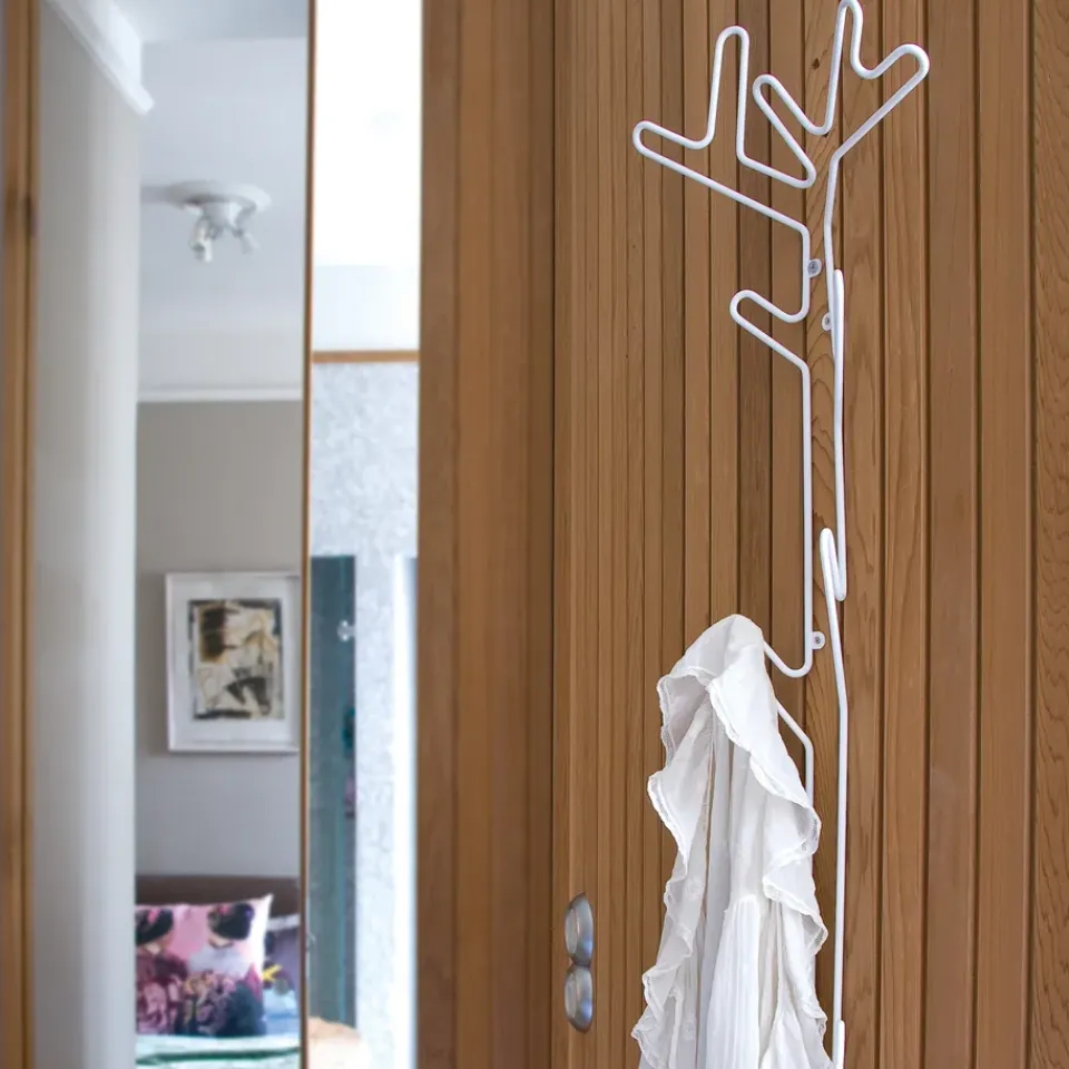 Maze Branch hanger, White