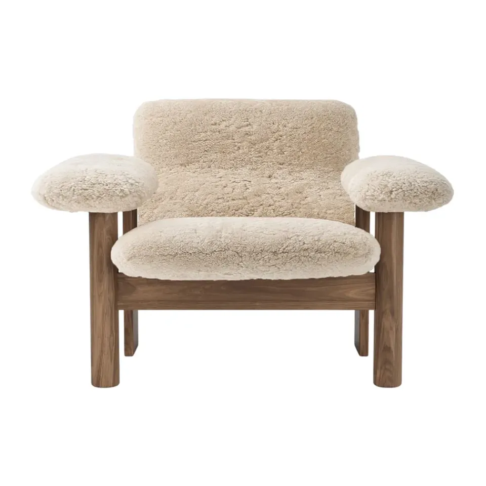 Best Audo Copenhagen Brasilia armchair low back, Walnut-Nature sheepskin curly Beige