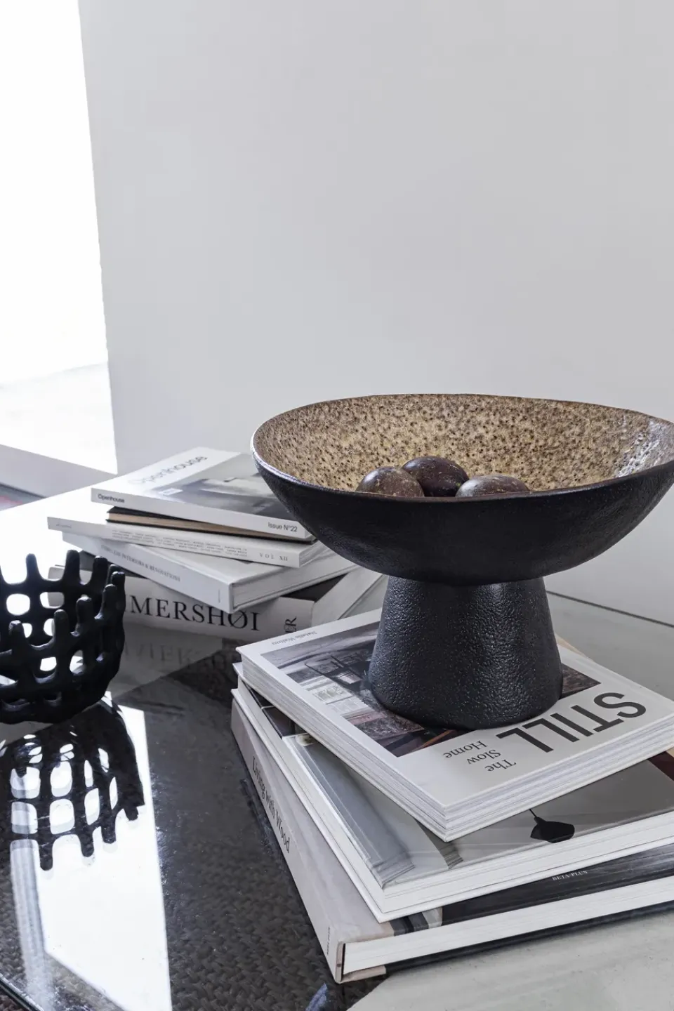 Salad Bowls^Mette Ditmer By Hand bowl on foot Ø31.5x20 cm, Sand Beige