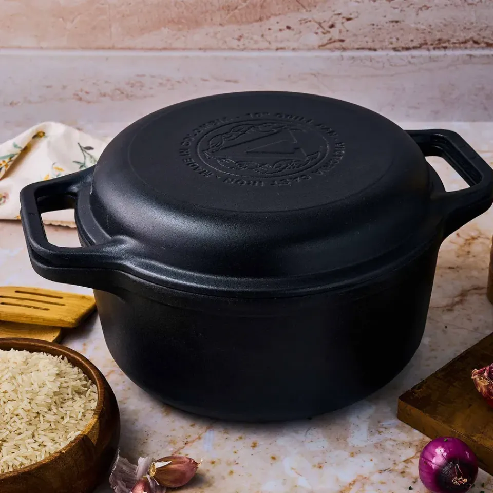 Saucepan Sets^Victoria Cast iron Dutch oven and grill pan, pre-seasoned, 2-piece Black