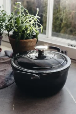 Best Heirol Cast iron pot , 4 L Black