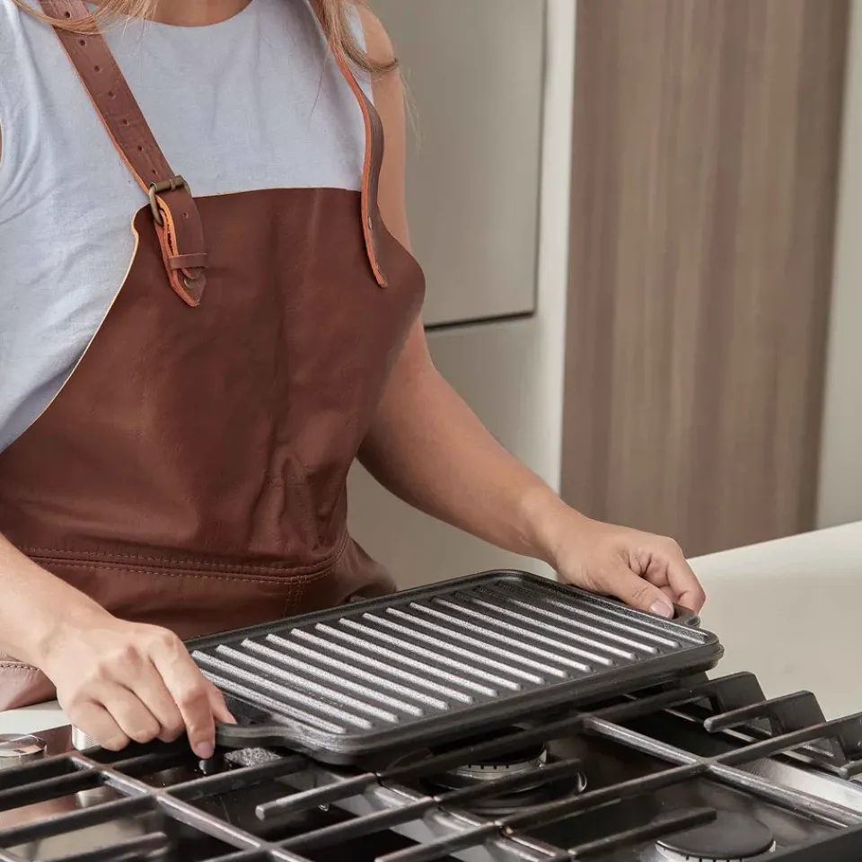 Garden Details & Accessories|Grill & Griddle Pans^Victoria Cast iron reversible griddle 21x33 cm, Black