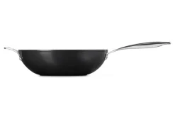 Woks^Le Creuset Ceramic wok pan, 30 cm Black