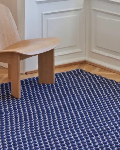 Clearance HAY Channel rug, Blue-white 140x200 cm BlueWhite