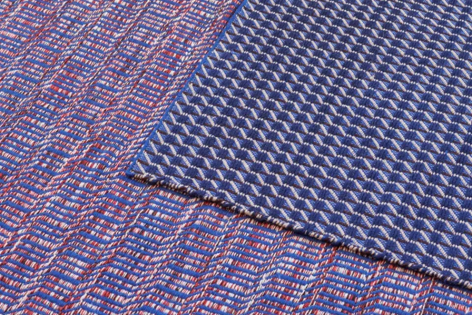 Clearance HAY Channel rug, Blue-white 140x200 cm BlueWhite
