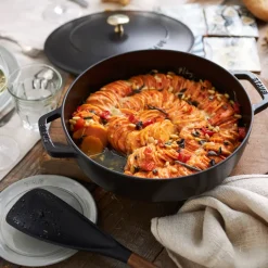 Saucier & Sauté Pans^STAUB Chistera sauce pan Ø28 cm 3.7 L, Black