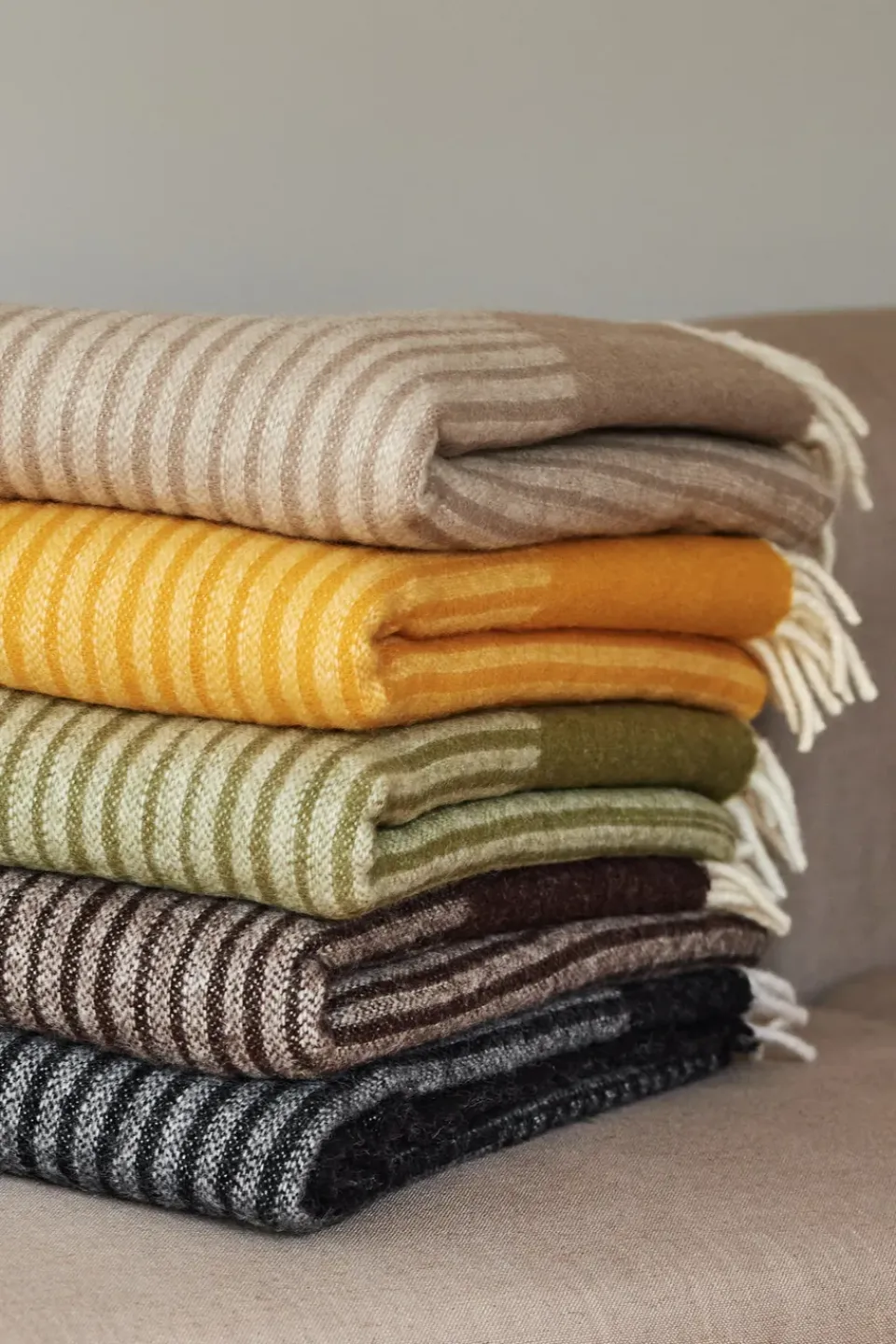 Wool Blankets & Throws^NJRD Circles wool throw 130x185 cm, Green