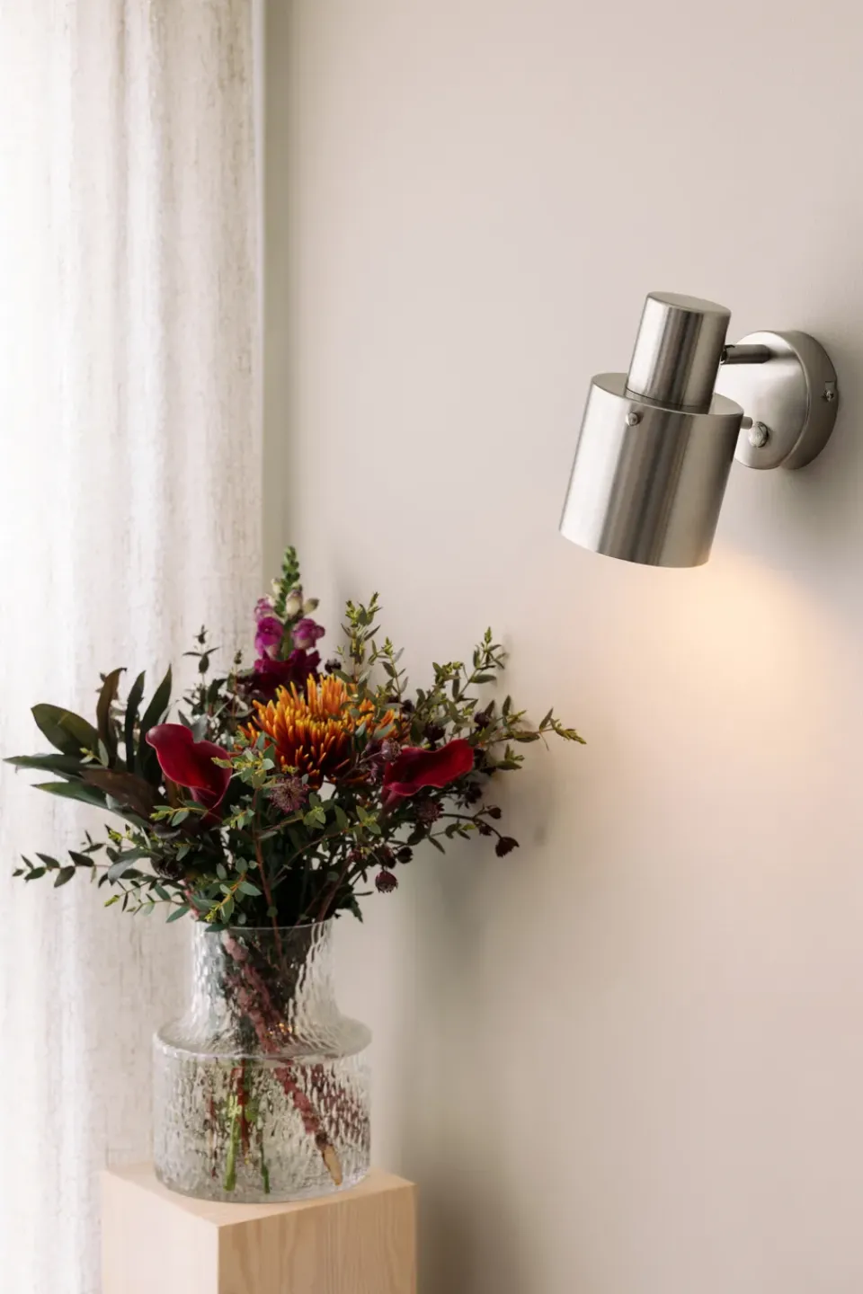 Reading Lamps|Wall Lights^Globen Lighting Clark 1 wall lamp, Brushed steel Silver-coloured