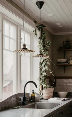 Pendant Lamps^Globen Lighting Cobbler pendant lamp Ø25 cm, Brown