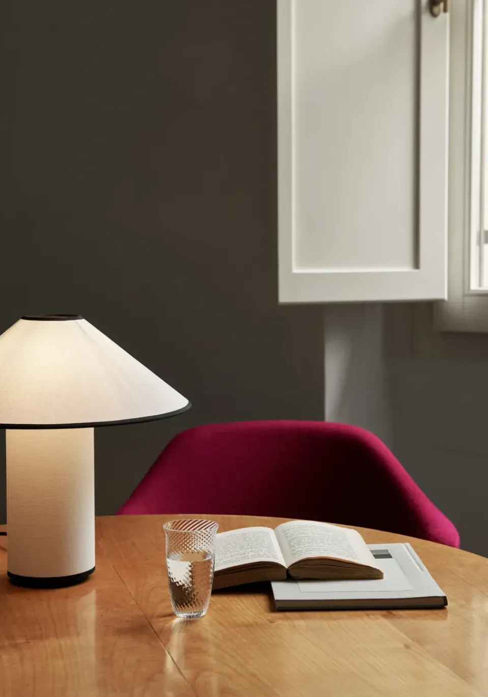 Desk Lamps^&Tradition Colette ATD6 table lamp, Black & White WhiteBlack