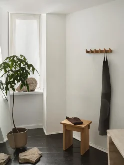 Best Kristina Dam Studio Column coat rack 49 cm, Warm oiled oak Beige