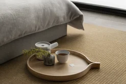 Trays^Swedese Comma tray Ø40 cm, Ash lackered Beige