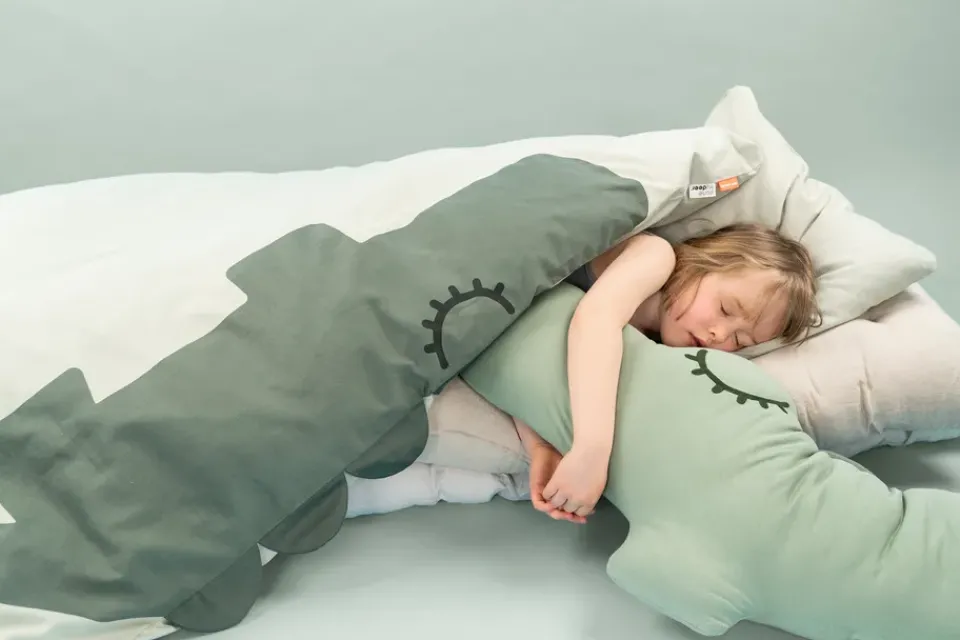 Online Done by deer Croco body pillow 36x150 cm, Green