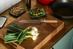 Clearance Continenta Cutting board acacia, 36x48 cm Brown