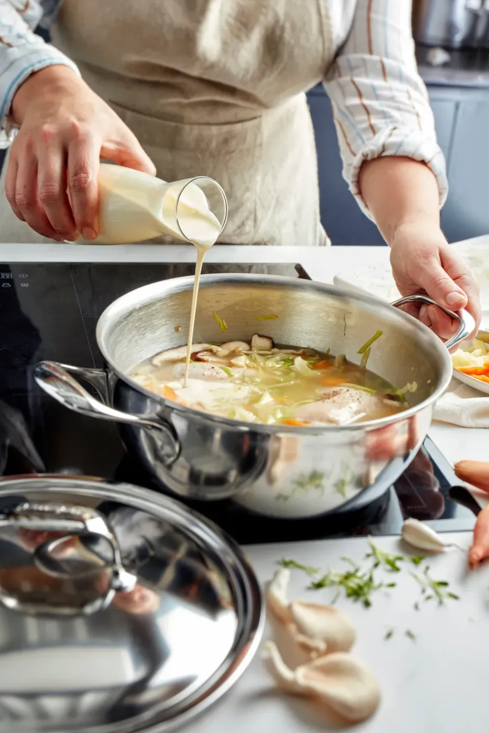 Saucier & Sauté Pans^Demeyere Atlantis 7 serving pan stainless steel, 4.8 L Silver-coloured