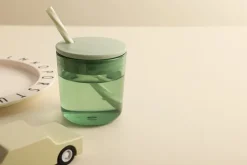 Clearance Design Letters straw with lid, Green