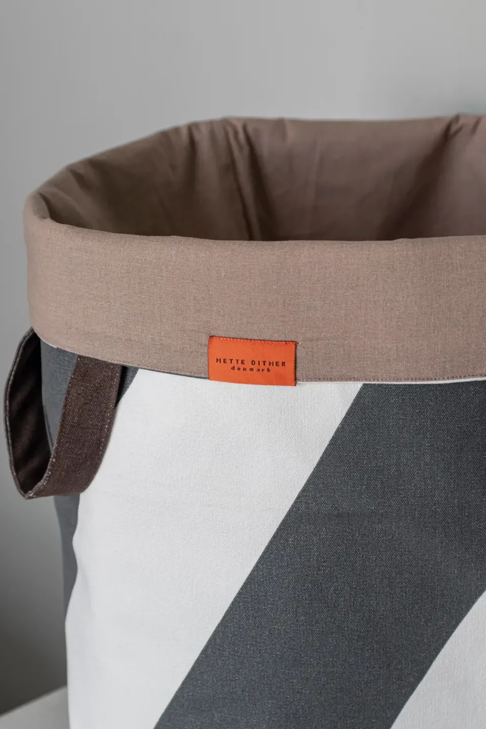 Online Mette Ditmer Diagonal laundry basket Ø40x50 cm, Dark grey-off-white GreyWhite