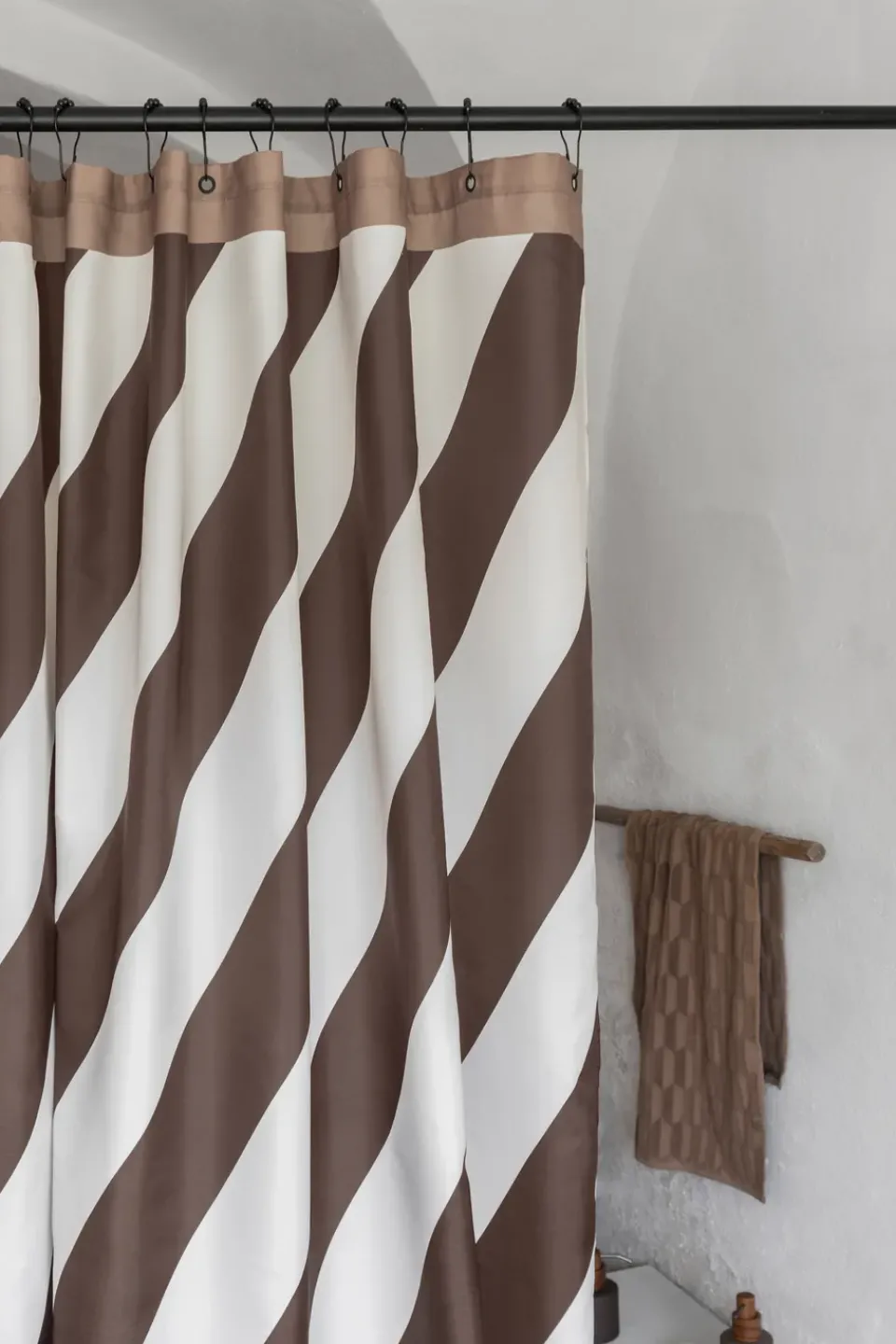 New Mette Ditmer Diagonal shower curtain 150x200 cm, Chocolate Brown