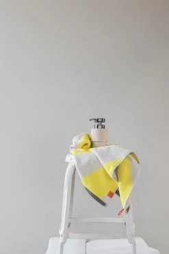 Bath Sheets^Mette Ditmer Diagonal towel, , 70x133 cm. Yellow