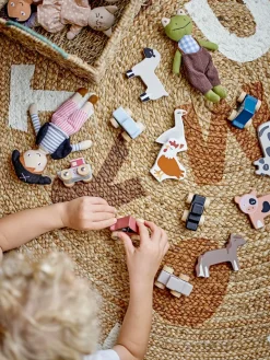Best Bloomingville Dinne jute rug Ø130 cm, Alphabet MultiBrown