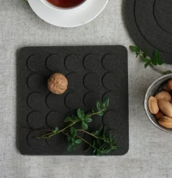 Online Born In Sweden Dots square trivet 20x20 cm, Black