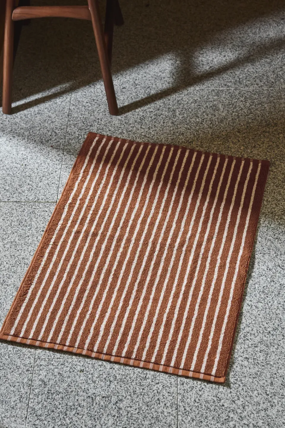 Bath Mats^Scandi Living Drift bath mat 50x70cm, Brown-white BrownWhite