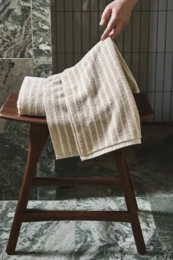 Online Scandi Living Drift bath towel 70x140 cm, Beige-white BeigeWhite